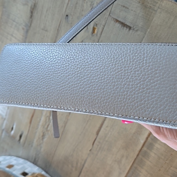 Kate Spade Light Gray Hanna Southport Avenue Crossbody Pebble Leather Bag - Picture 9 of 17